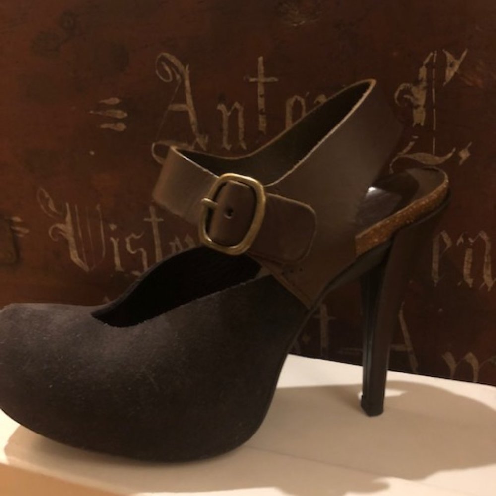 Platform heels size 7.5 by Pedro Garcia